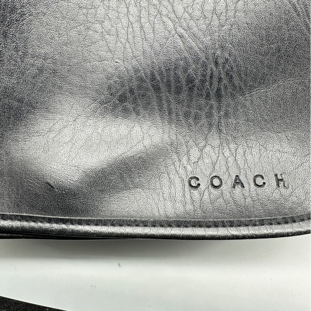 Coach Black Leather Shoulder Bag – Vintage Style, Clean with Multiple Pockets